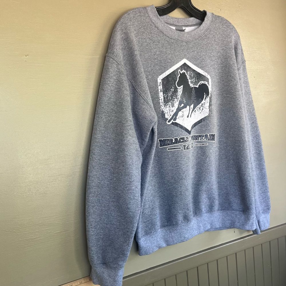 Miracle Mountain Ranch Horse Nature Graphic Crewneck Sweatshirt Gildan - Picture 3 of 9
